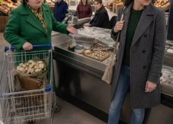 На другом конце повисла тишина.
